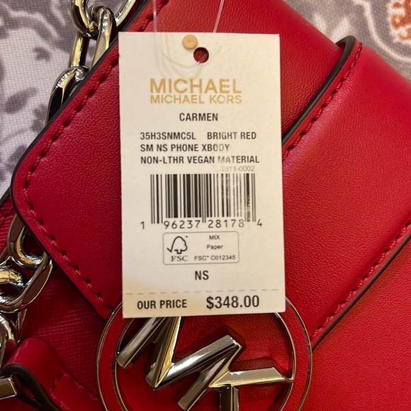 Michael Kors Carmen Small Logo Smartphone Crossbody Bag
Bright Red
NWT - Picture 16 of 16